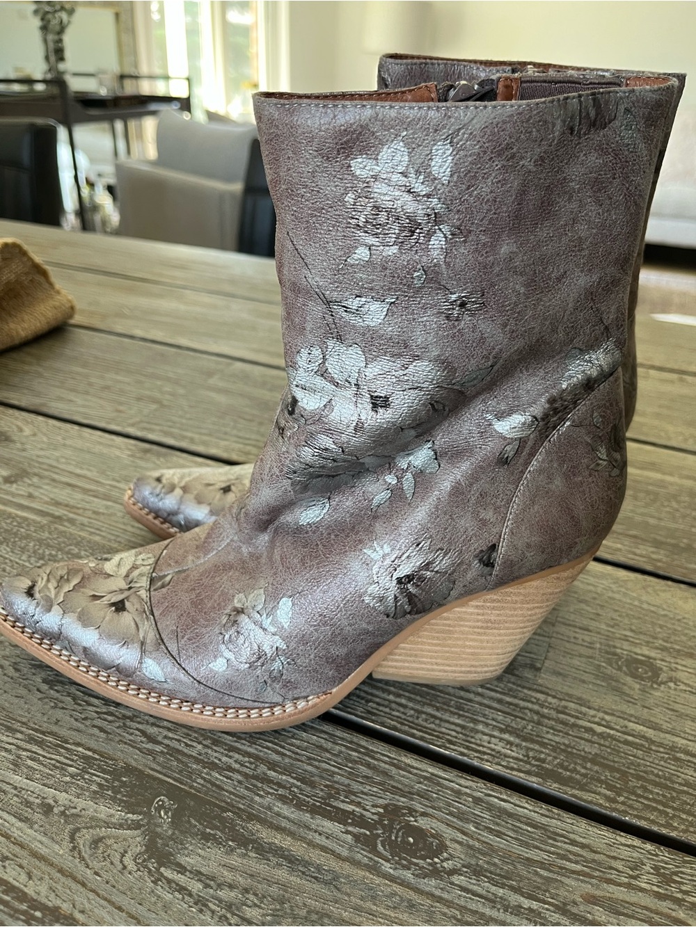 JEFFREY CAMPBELL Women’s Floral Embossed Western Ankle Boots, size 9.